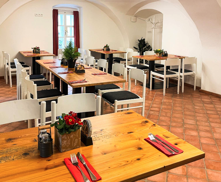 Interiér restaurace Bejkárna Sušice